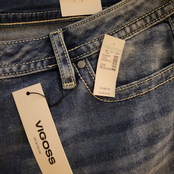 Vigoss Jean Shorts - Picture 2 of 5